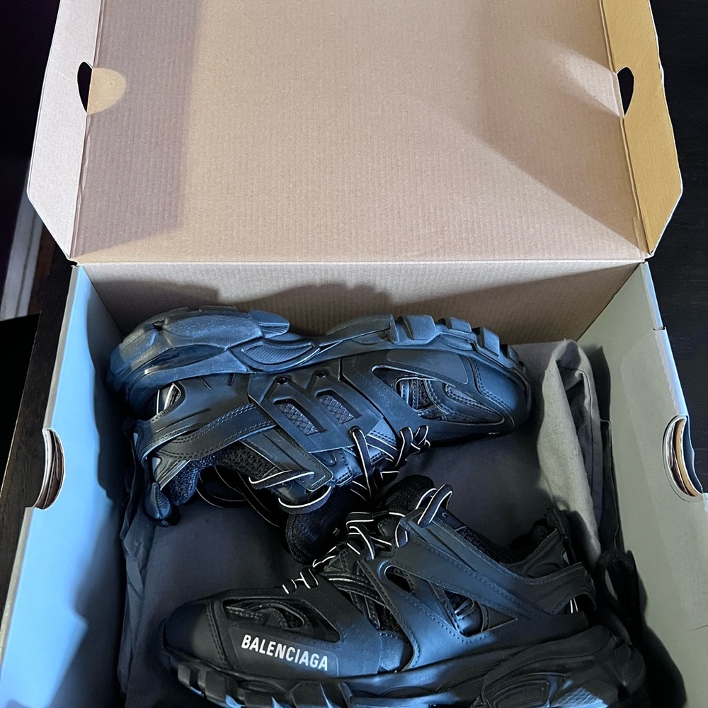 AUTHENTIC Balenciaga Black Sneakers